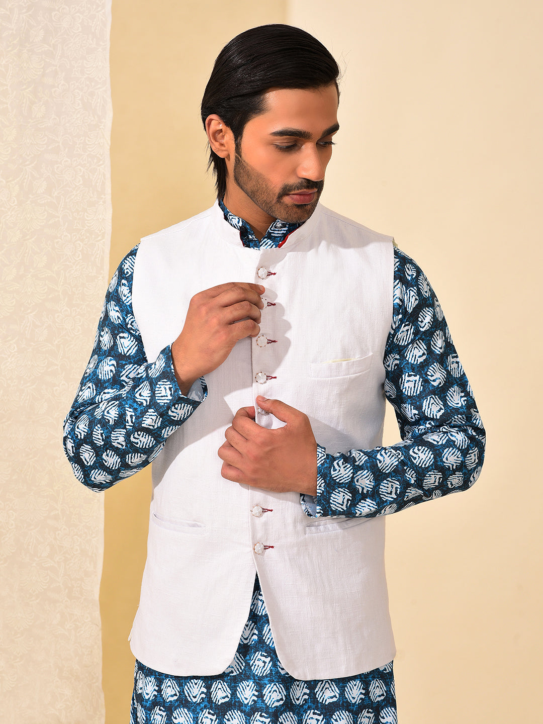Hangup Men's Ethnic White Long Kurta Pyjama and Nehru Jacket Set