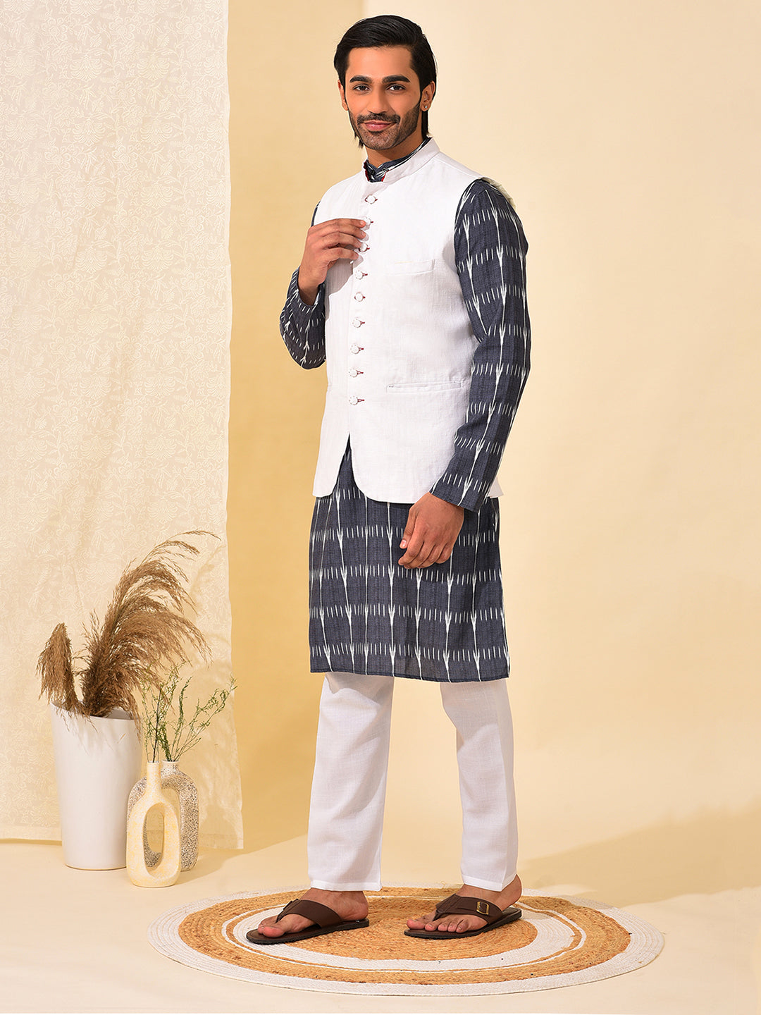 Hangup Men's Ethnic White Long Kurta Pyjama and Nehru Jacket Set